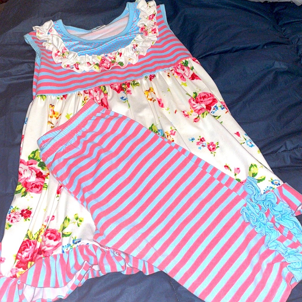 Girl’s floral and stripes capri outfit - size 7/8
